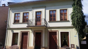 Zelený dům, Svoboda Nad Upou